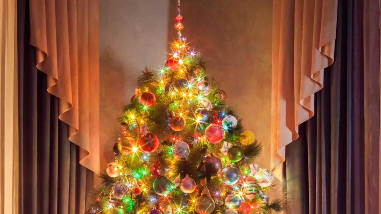 christmas tree with snowmaidensantas and snowman toys