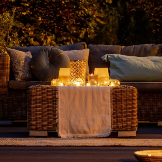 Stunning New Year’s Eve Outdoor Lounge Space