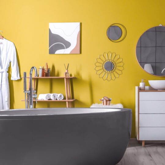 How to Add Vibrant Colors to Bathroom Decor