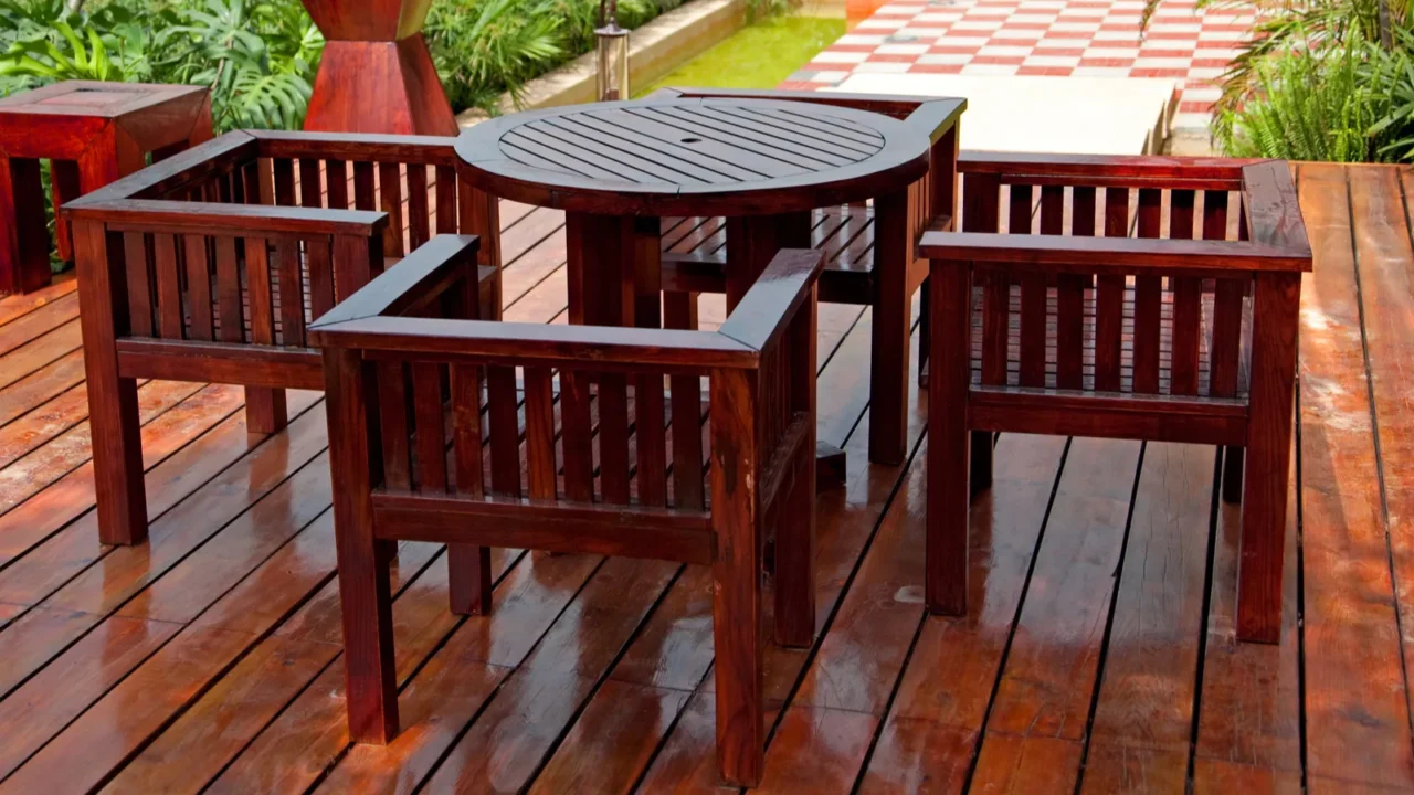 house patio with table and chairs