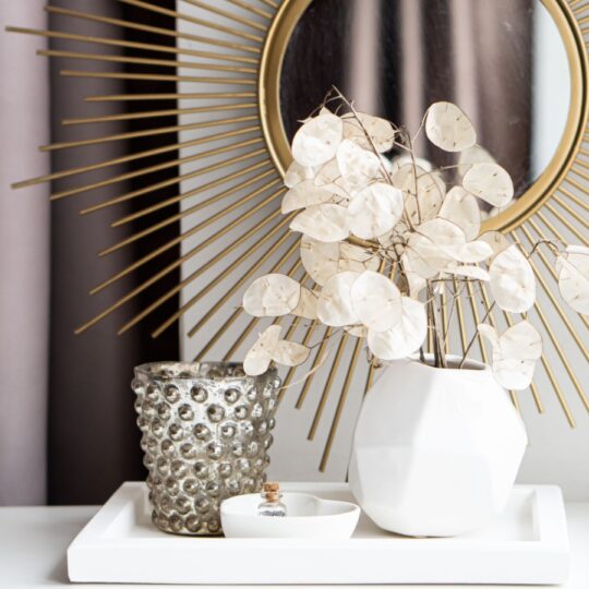 Why Mixed Metals Are Defining the 2025 Decor