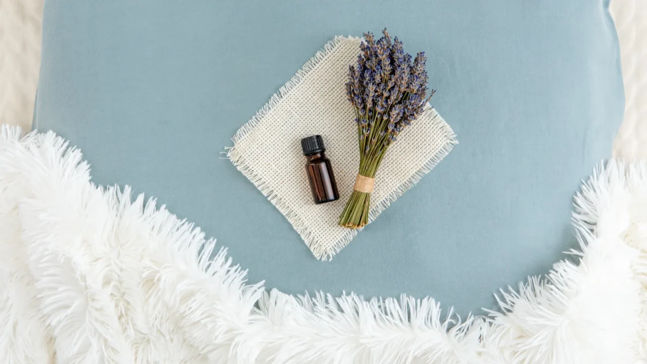 using lavender flower essential oil for better good night sleep