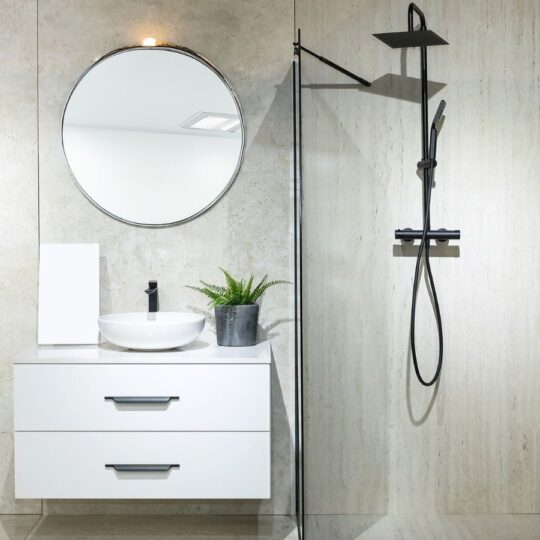 Small Bathroom Ideas That Maximize Style and Function