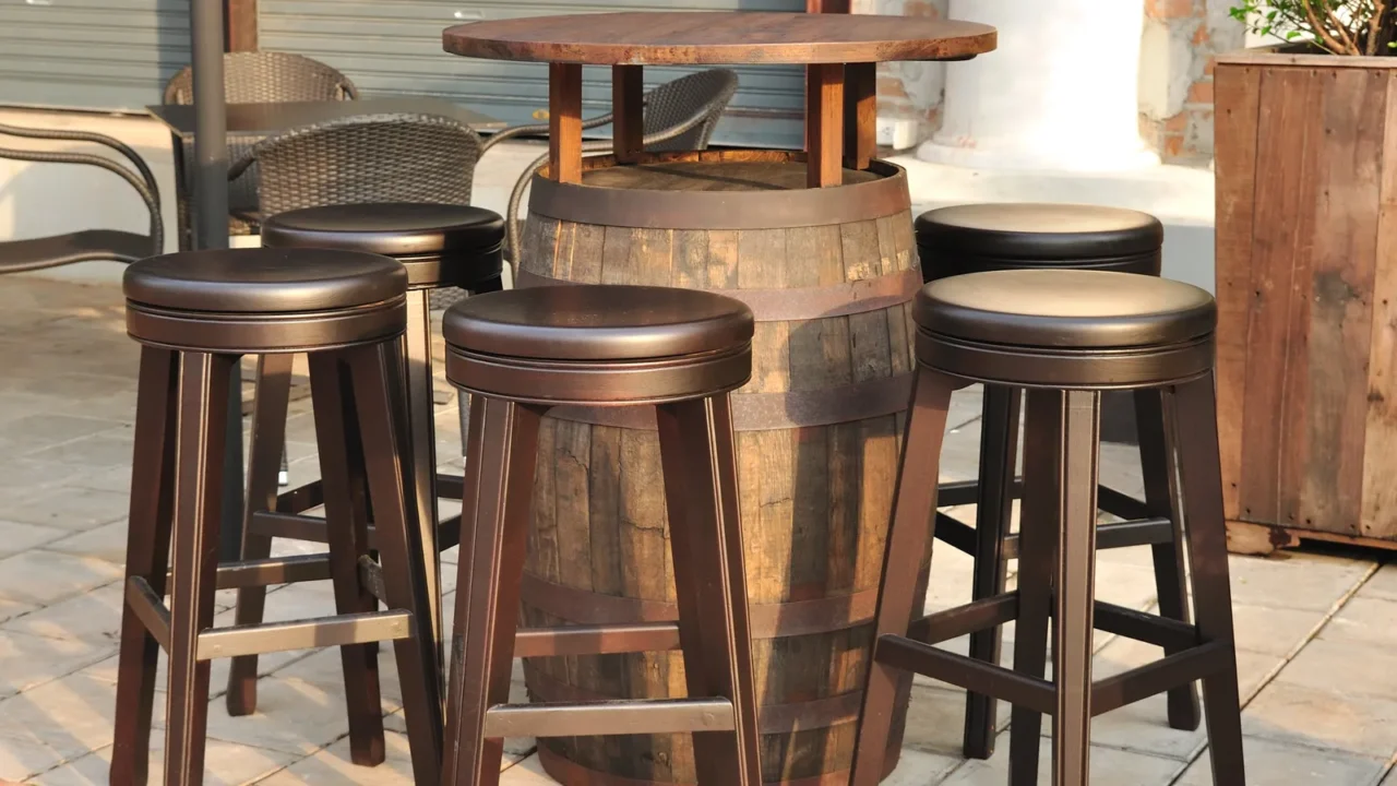 circle wooden chair