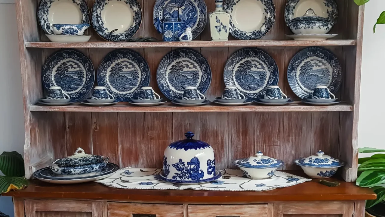 hutch dresser with blue china dinner set