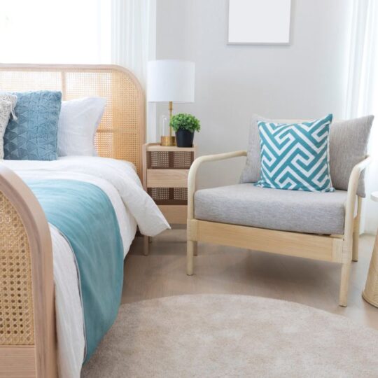 Tropical Vibes in the Bedroom? Try These Easy Details