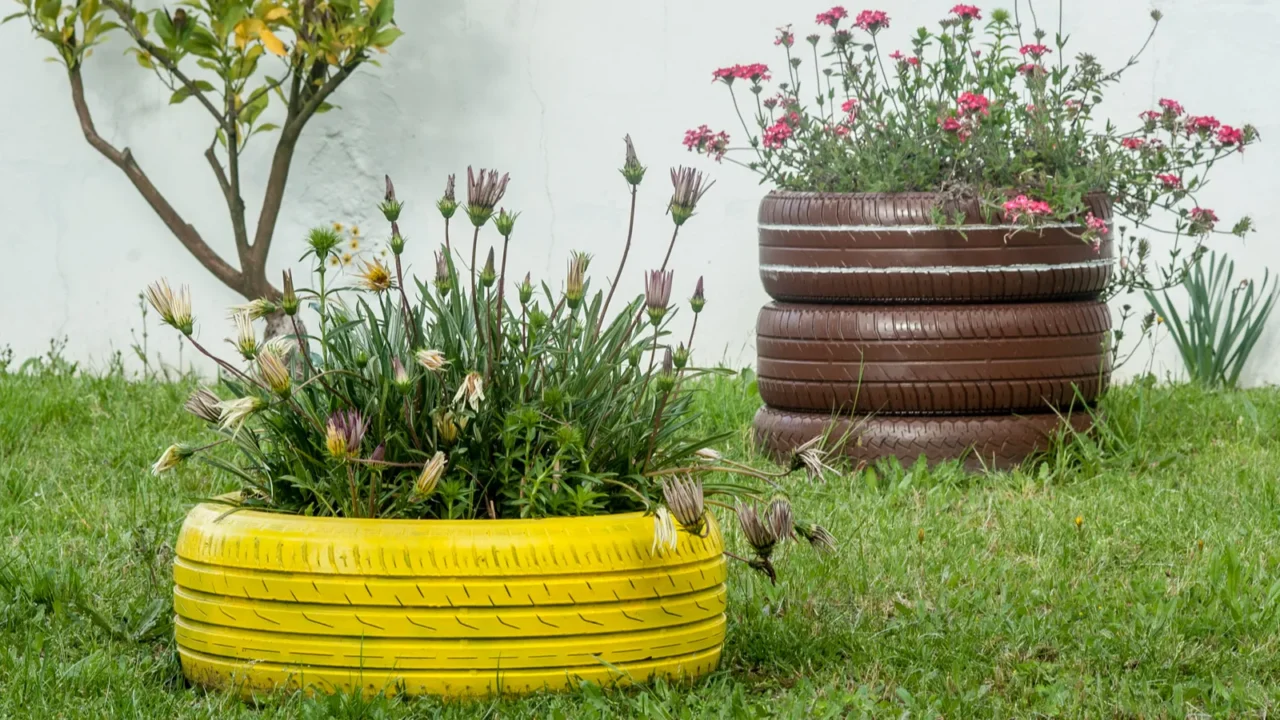 beautiful recycled vases made with old tires ideias to have