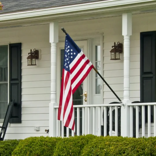 Patriotic Decor to Spruce Up Your Porch