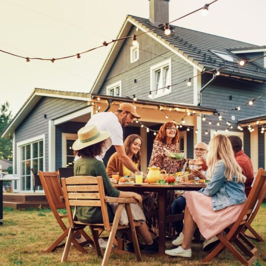 Easy Outdoor Setups for Dad’s BBQ Bash