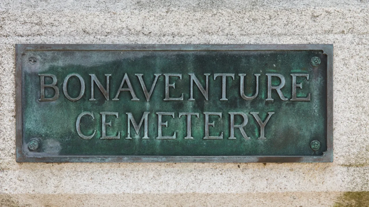 bonaventure cemetery sign