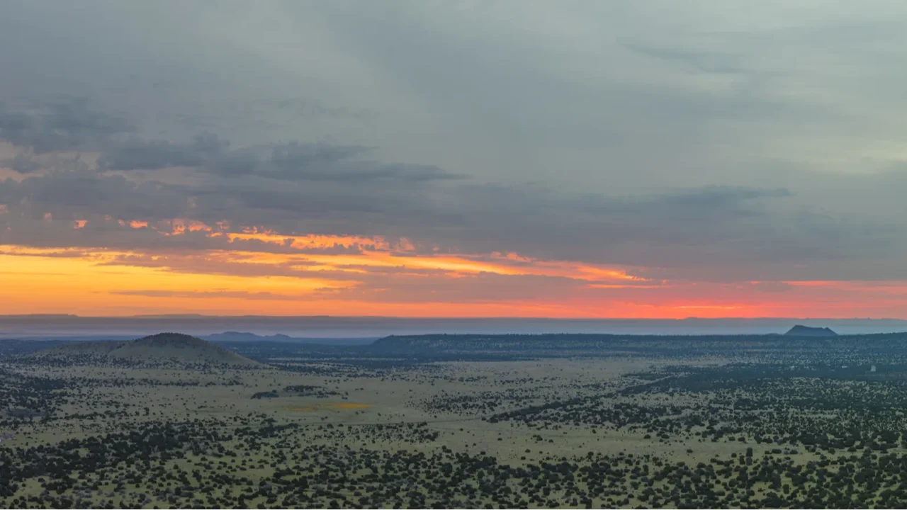 sunrise over the san francisco volcano field in arizona on