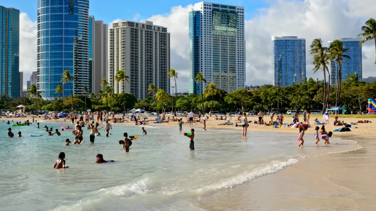 ala moana beach oahu hawaii