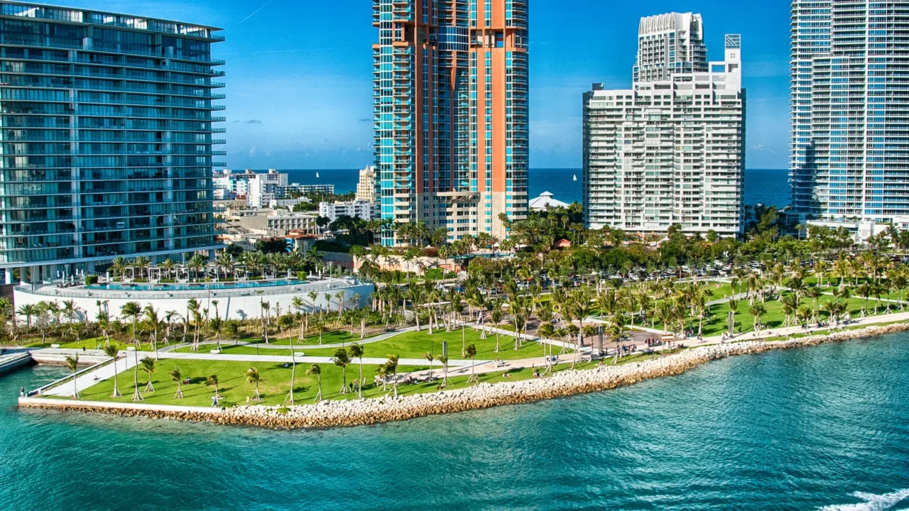 beautiful coast and buildings of florida  miami