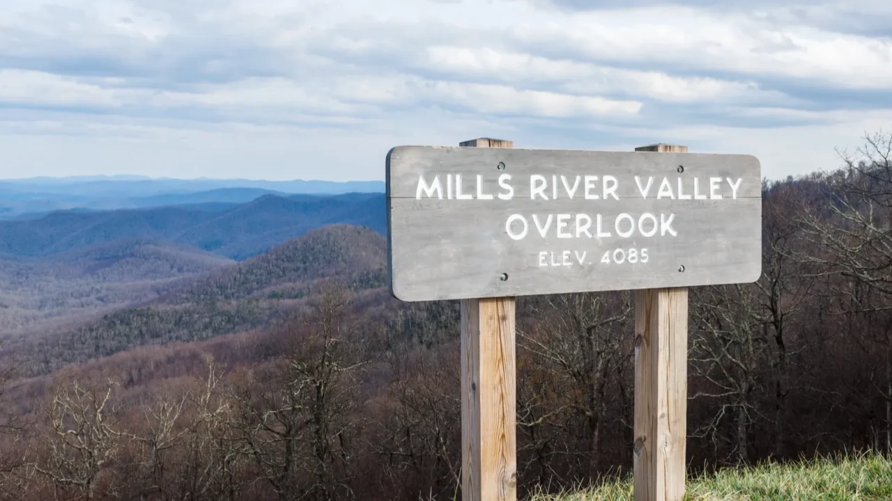 blue ridge parkway sign