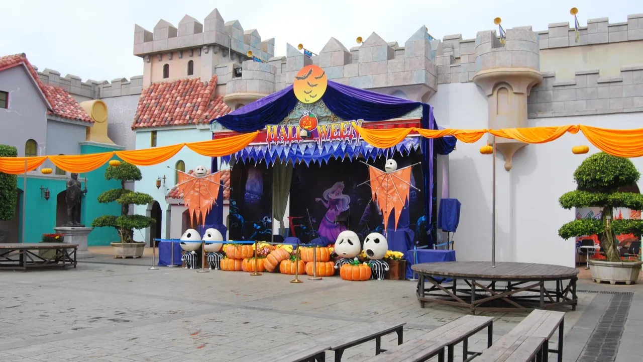 halloween party decorations on the castle walls