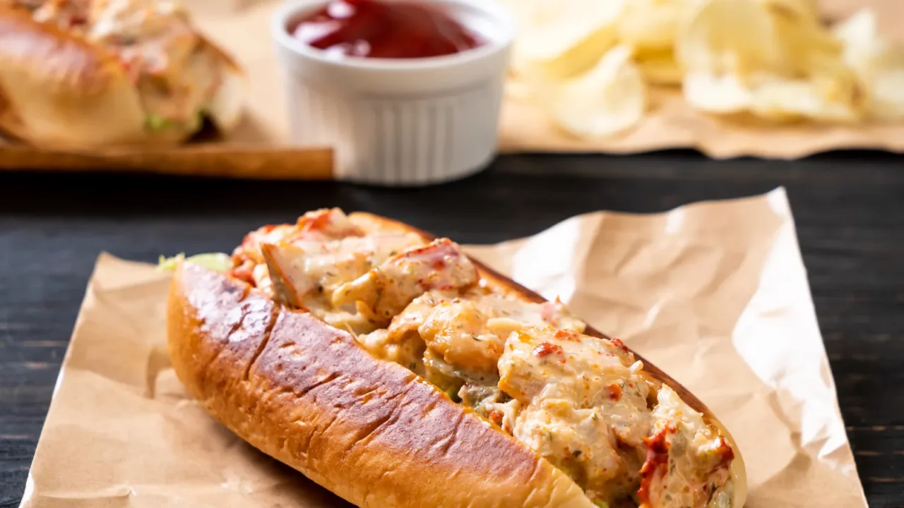 homemade lobster roll with potato chips