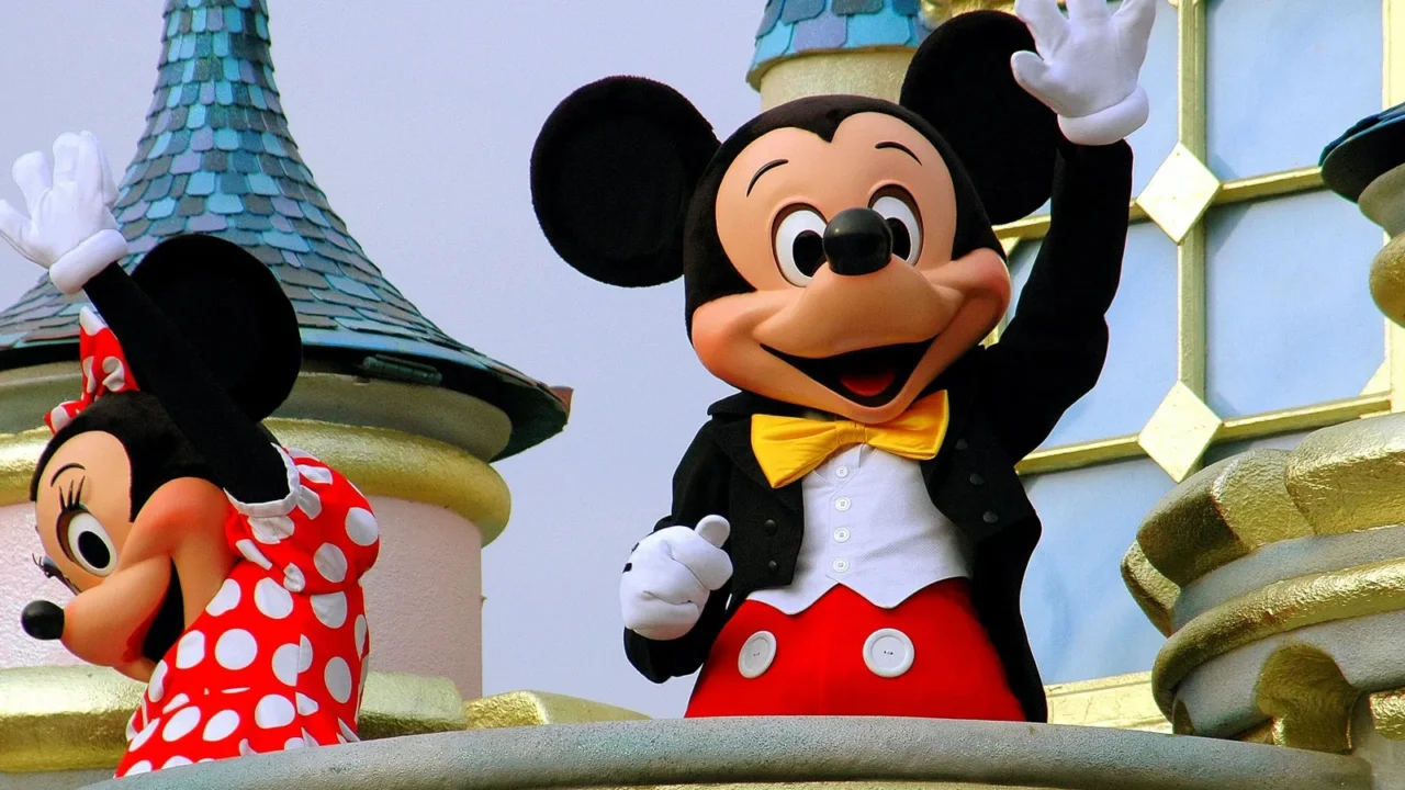 hong kong china mickey and minnie mouse at disneyland