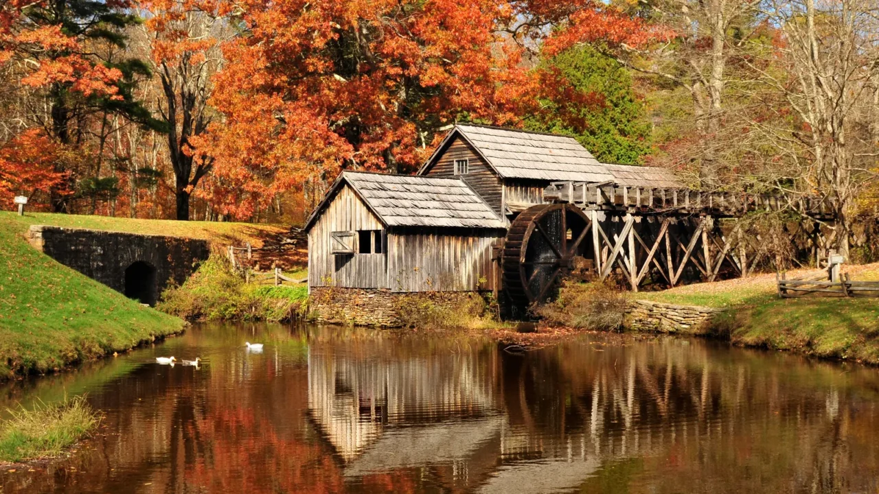 mabry mill blue ridge parkway virginia usa
