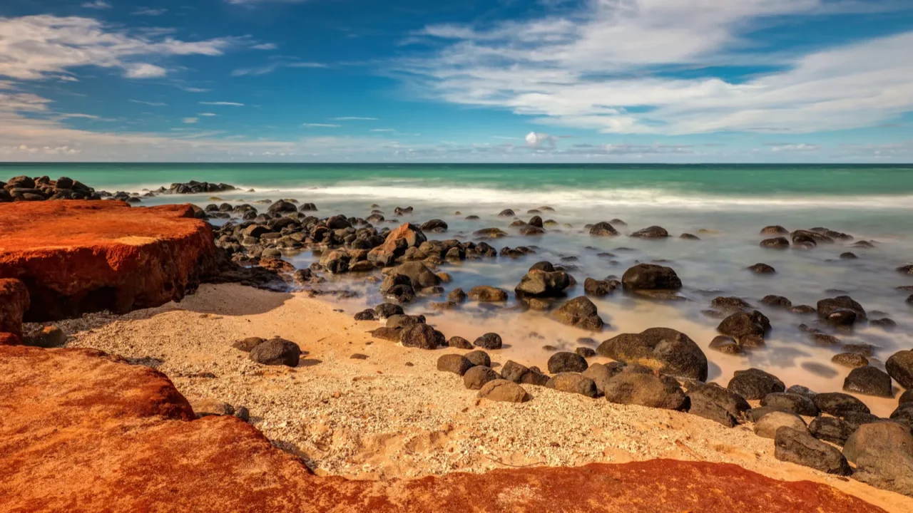 maui red dirt at baby beach very colorful scene with
