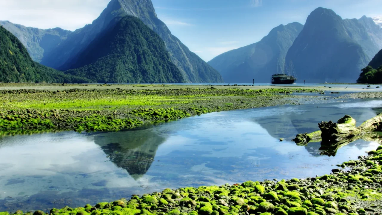 mitre peak new zealand