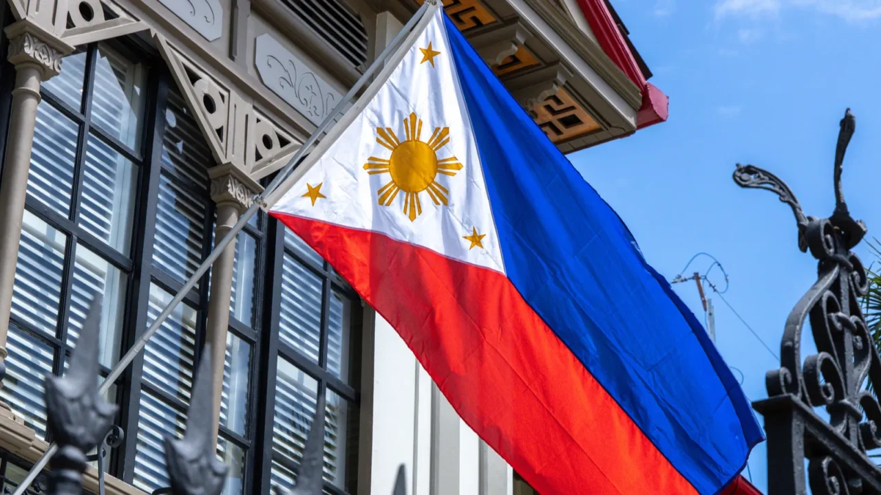 philippine national flag hoisted at malacanang palace manila philippines