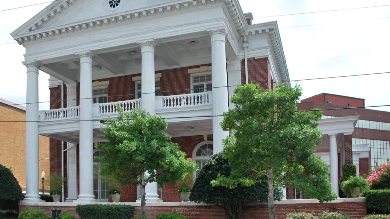 villa in the old town of wilmington north carolina