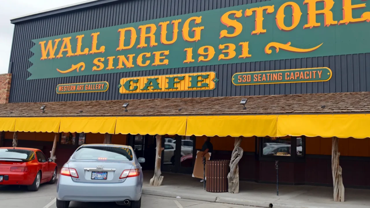 wall drug store wall south dakota
