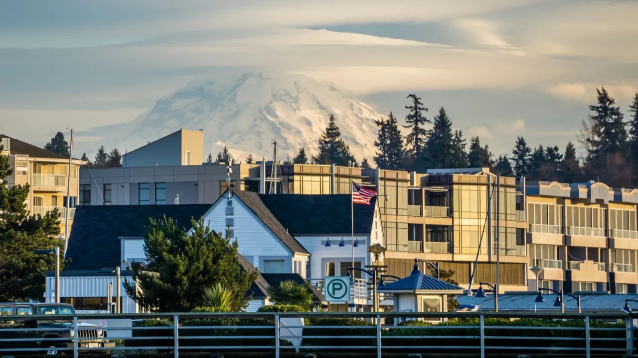 a view of buildings in des moines washington with mount