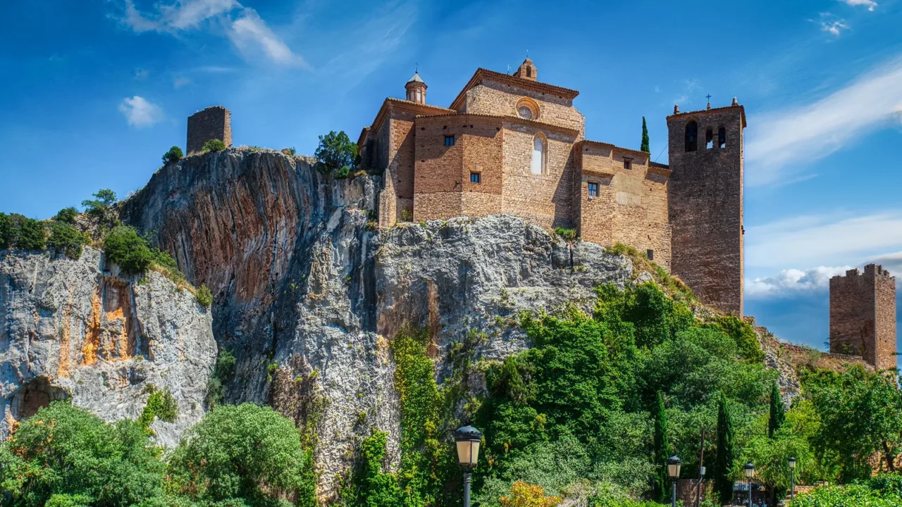 alquezar is a municipality and spanish town in the somontano