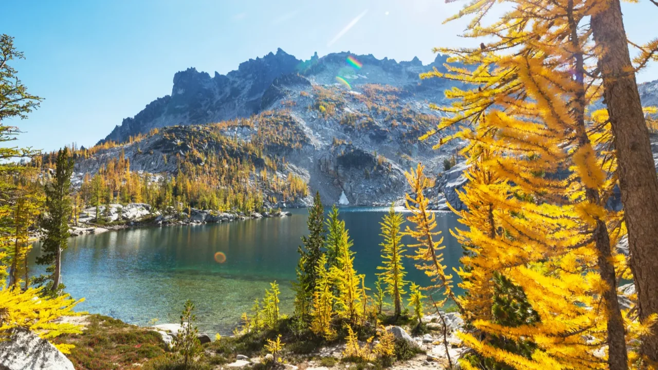 beautiful alpine lakes wilderness area in washington usa