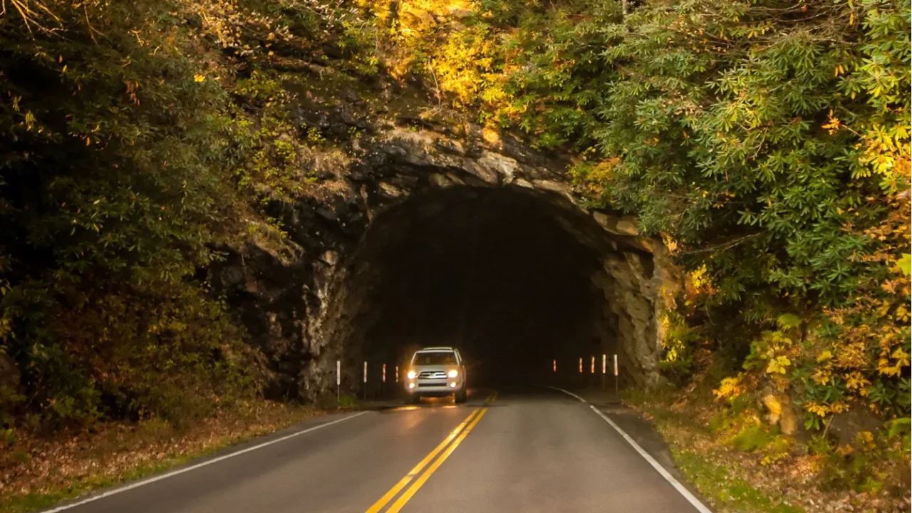 blue ridge parkway tunnel