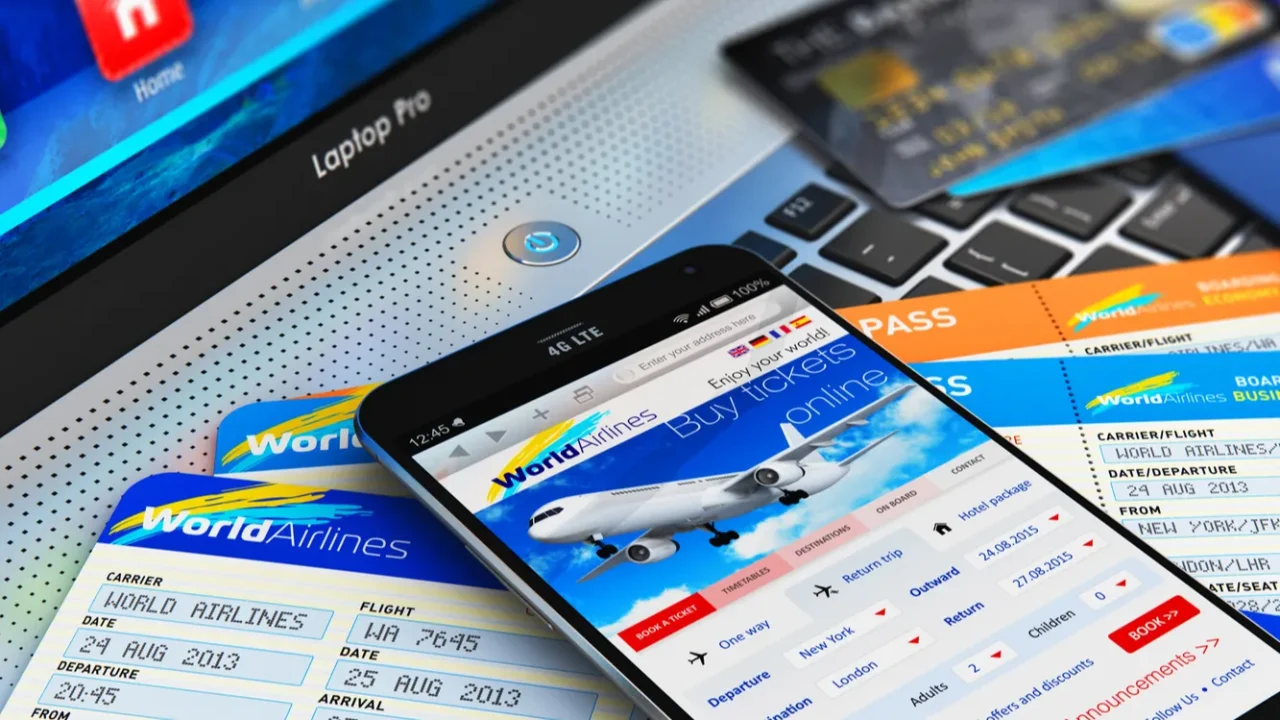 buying air tickets online via smartphone