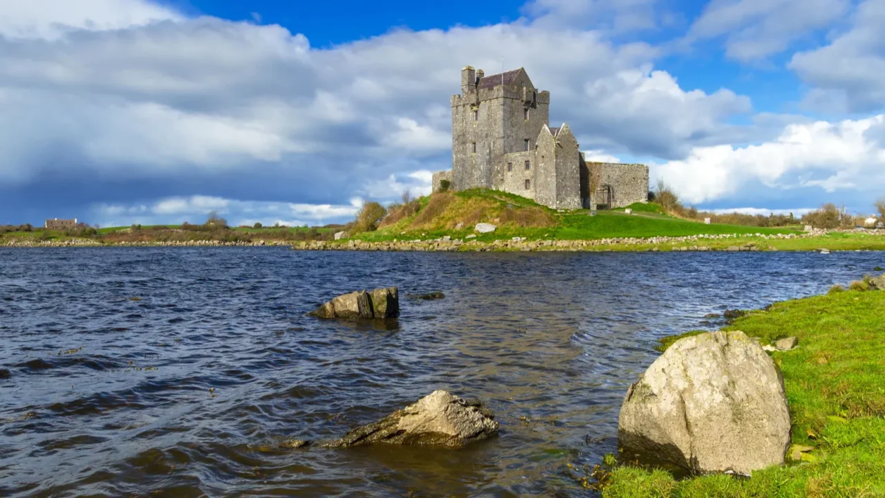 dunguaire castle in ireland