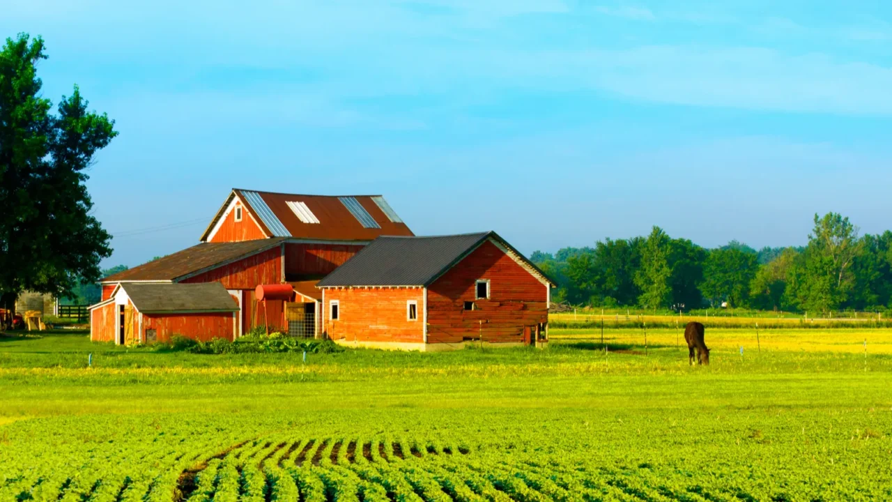farm building