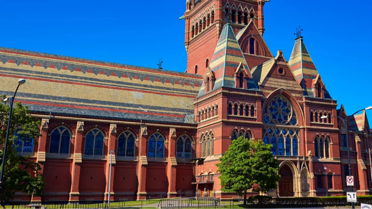 harvard university historic building in cambridge