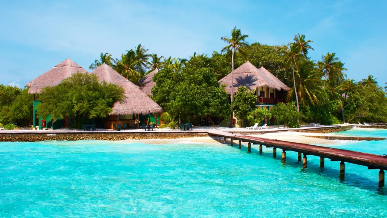 island in the ocean paradise