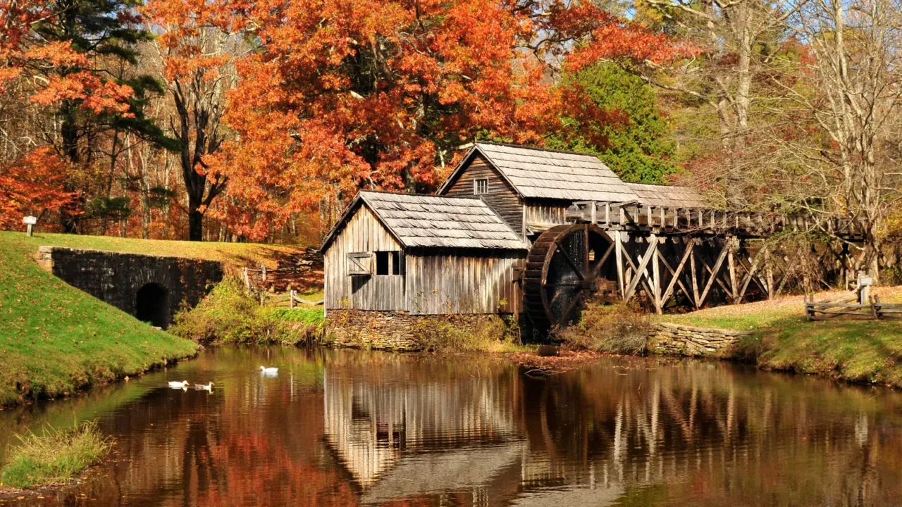 mabry mill blue ridge parkway virginia usa