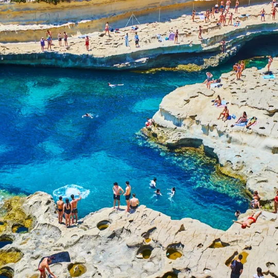 From Malta to the Medes Islands, 14 dream spots to go diving in the Mediterranean