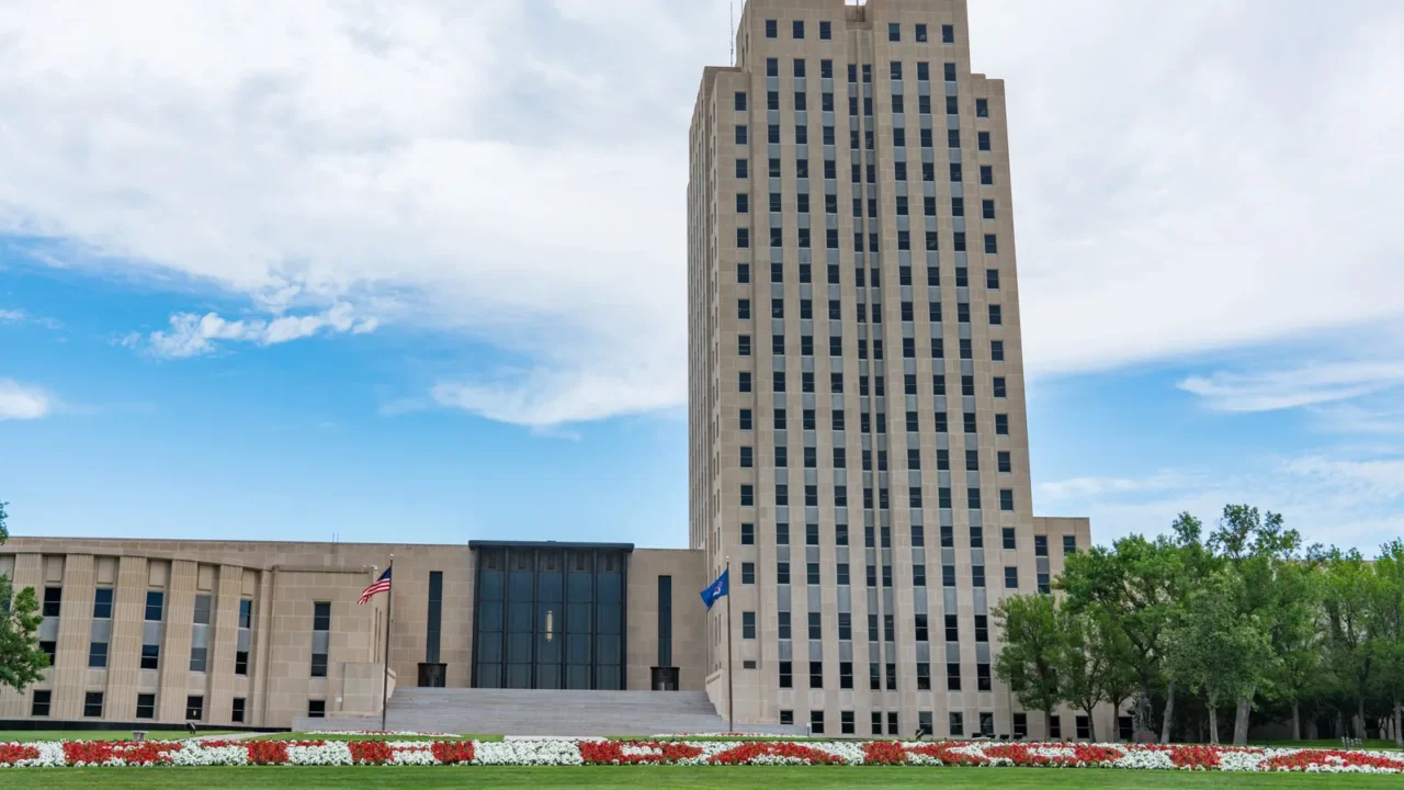 north dakota capital building in bismarck nd