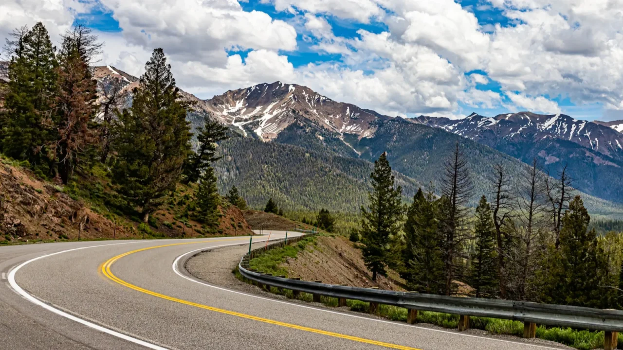 northbound idaho route 75 makes its way throught the sawtooth