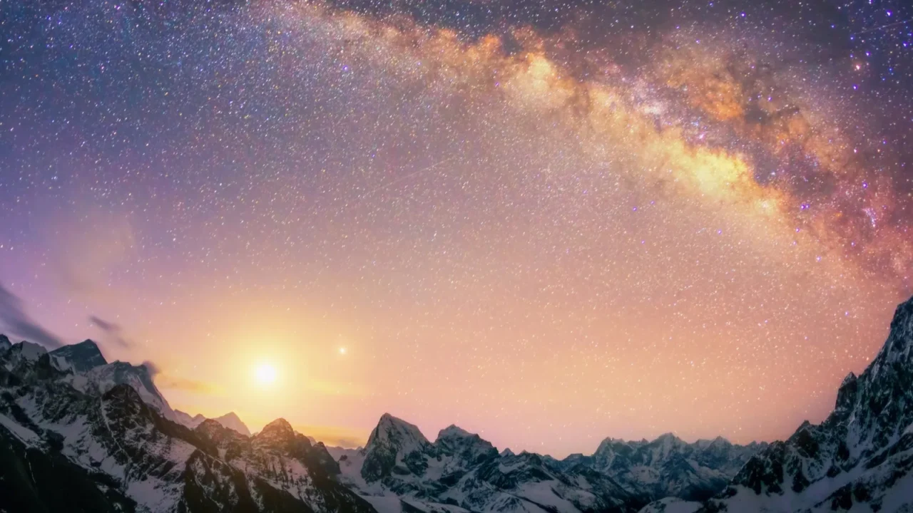 the dome of the milky way under the main himalayan