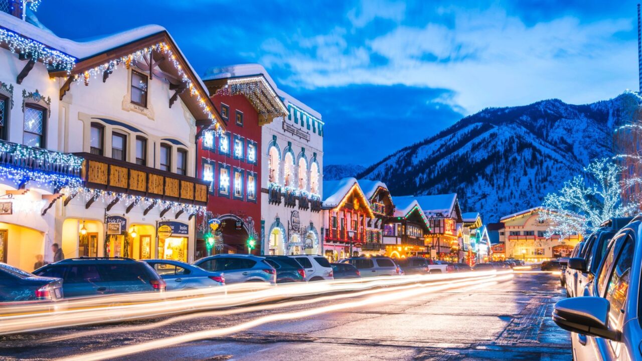 beautiful leavenworth with lighting decoration in winter.