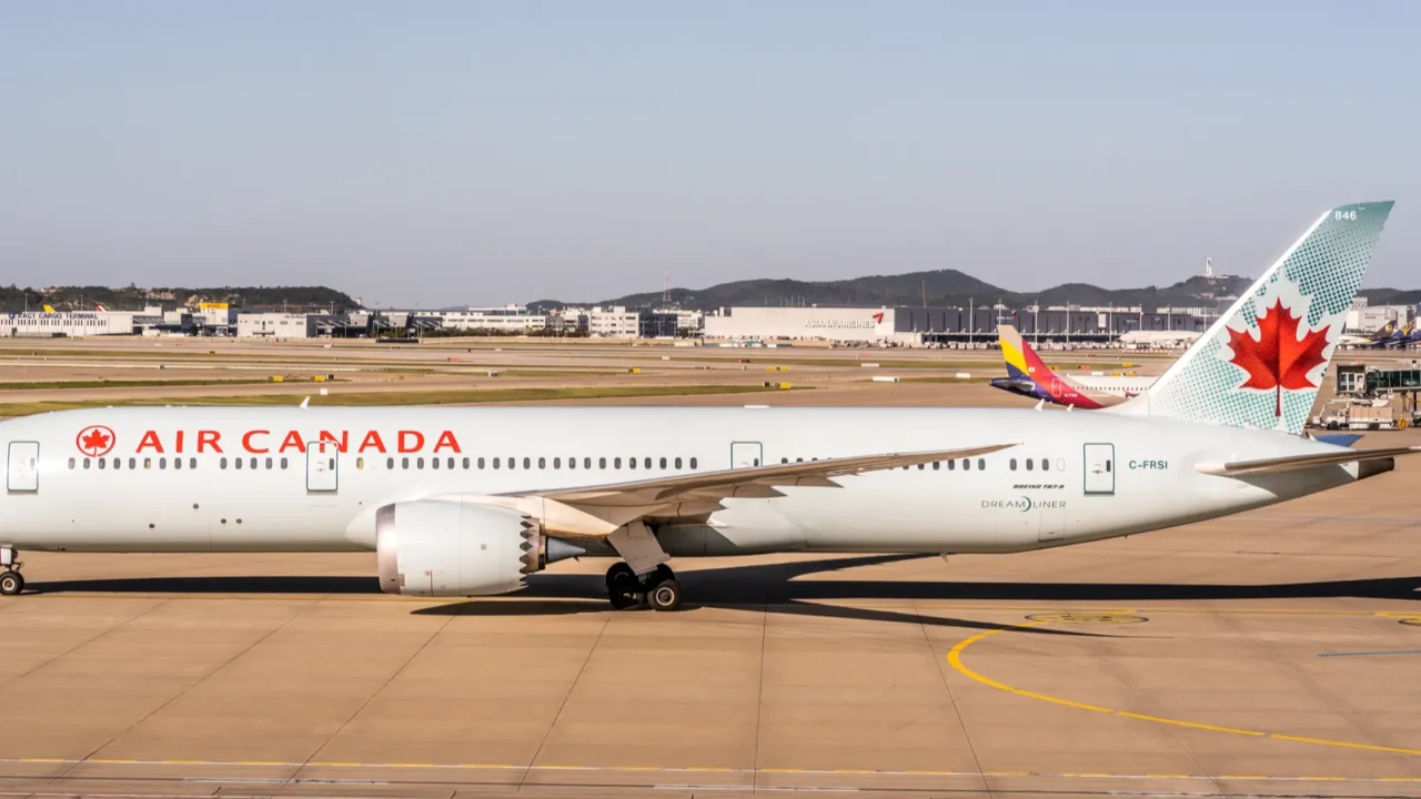 boeing 7879 dreamliner plane of air canada airline at incheon