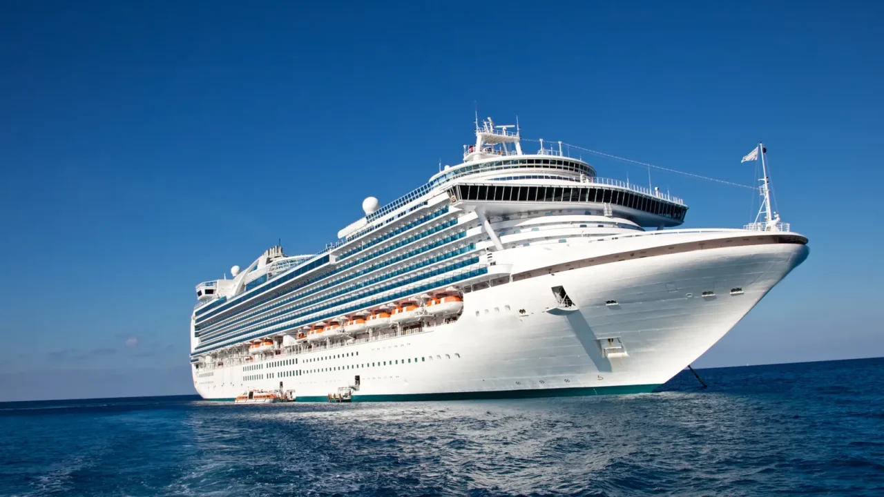 cruise ship