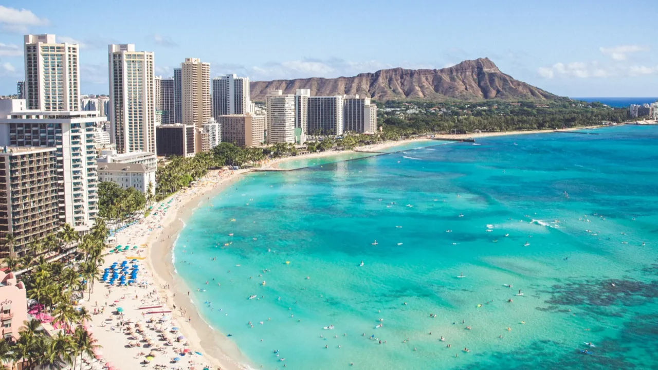 diamond head volcanic cone on oahu hawaii
