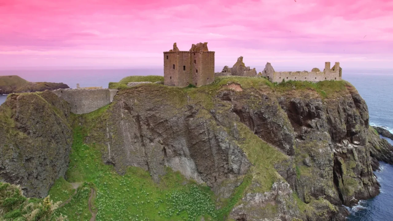 dunnottar castle scotland uk
