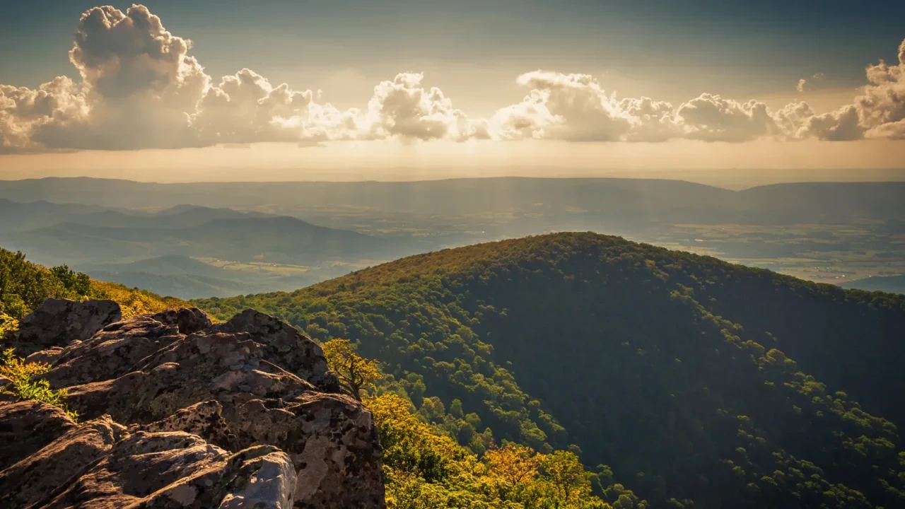 evening view from cliffs on hawksbill summit in shenandoah nati