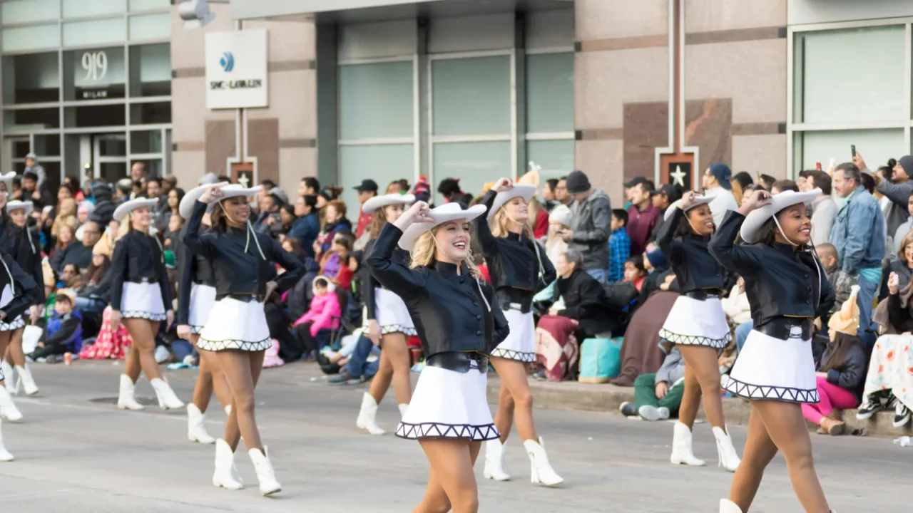 heb thanksgiving day parade