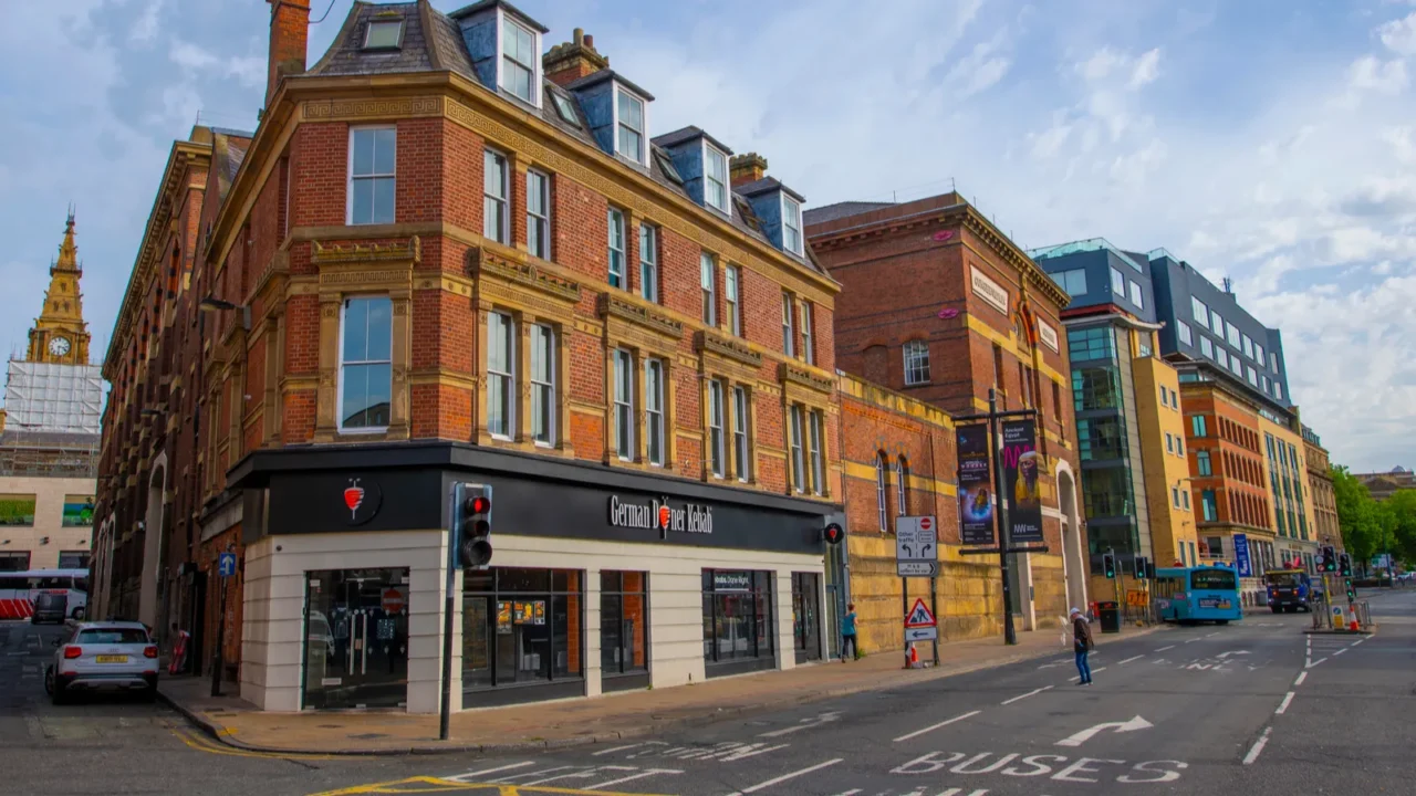historic commercial building at 35 whitechapel at peter street in