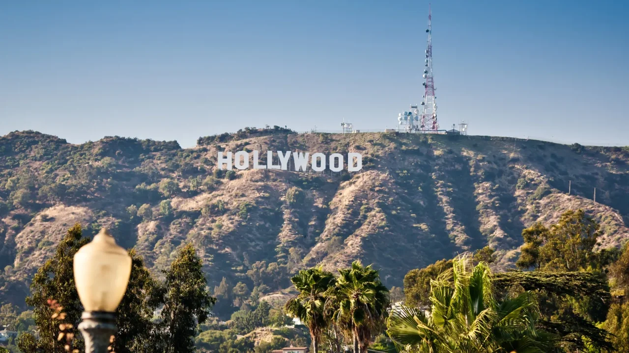 hollywood sign